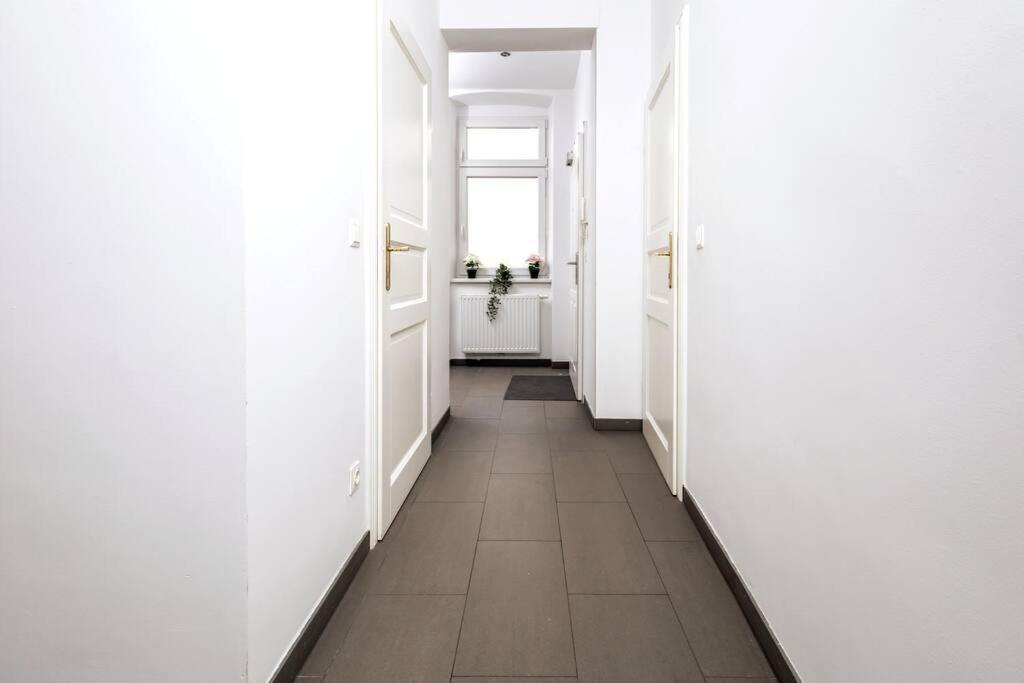 Orestaliving- 3Br On The Daube Canal/Friedensbruecke Viena Exterior foto